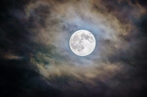 la lluna relat breu